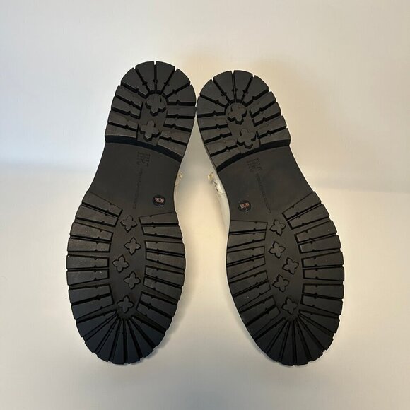 NWT INC Basia Faux Leather Lugged Sole Ankle Boots Women's Size 8 White Smooth - Picture 6 of 7